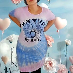 Torrid Queen tour '75 t-shirt dress